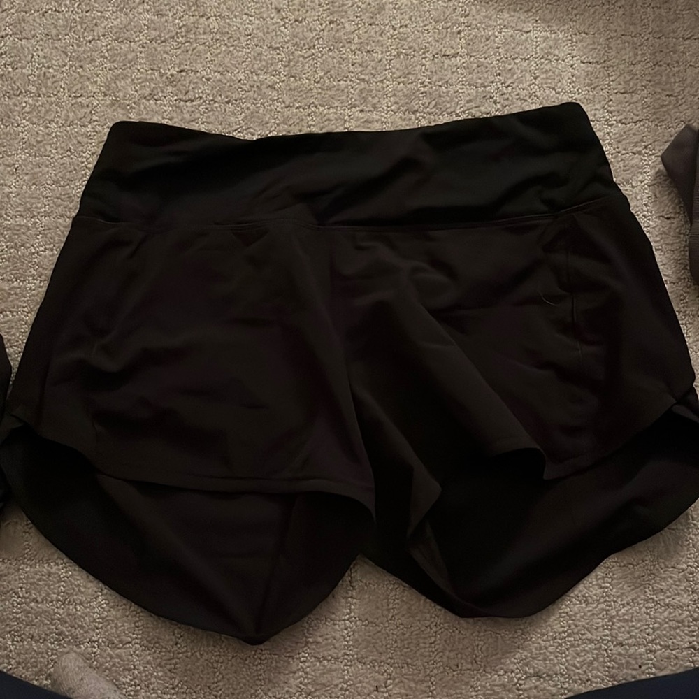 Lululemon shorts 4”